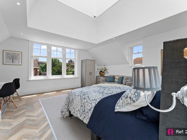 Studio for rent in Eastbourne, East Sussex