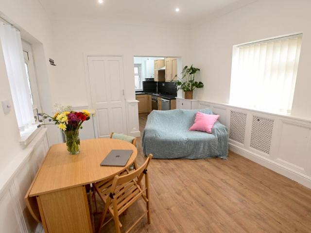 Apartment for rent in Plasnewydd, Cardiff