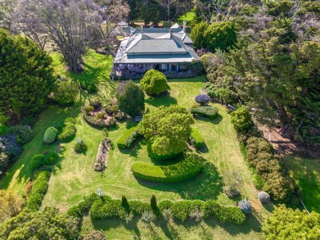 Cottage for sale in Kilmore, Victoria