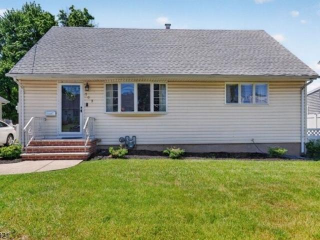 House for sale in Cedar Grove, New Jersey