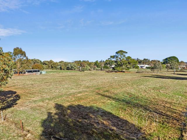 Property for sale in Carlsruhe, Victoria