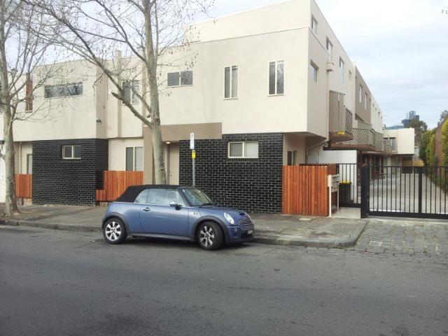 Townhouse for rent in Camerons Creek, Victoria