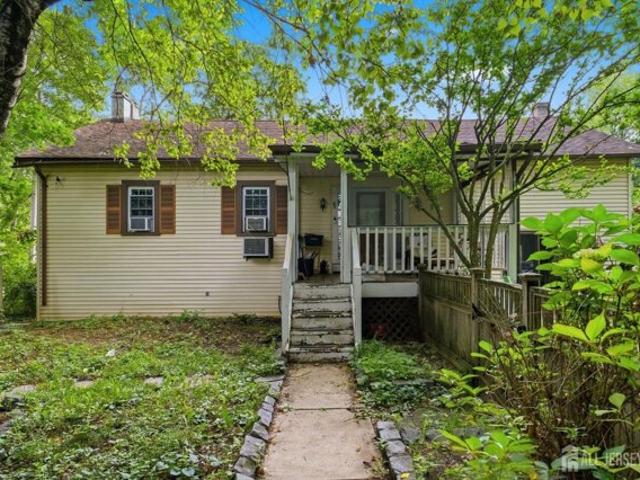 House for sale in Washington, New Jersey