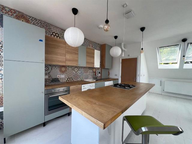 Apartment for rent in Preston, Greater London