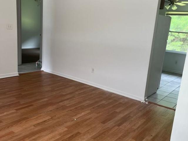 Apartment for rent in Briarwood, Oakwood