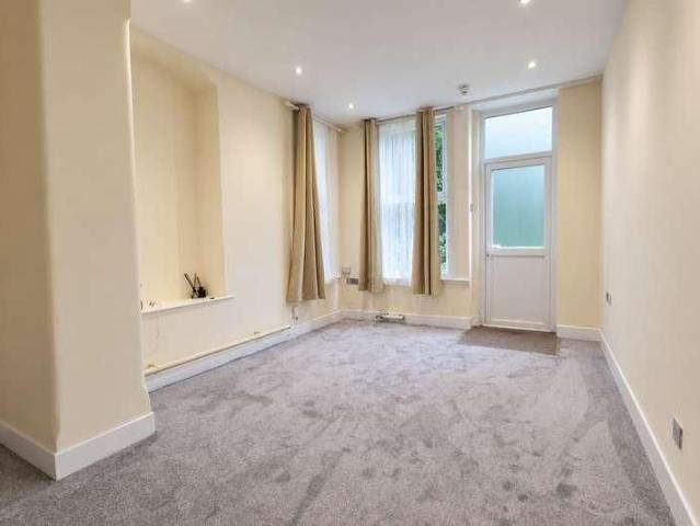 Apartment for rent in West Cliff, Bournemouth