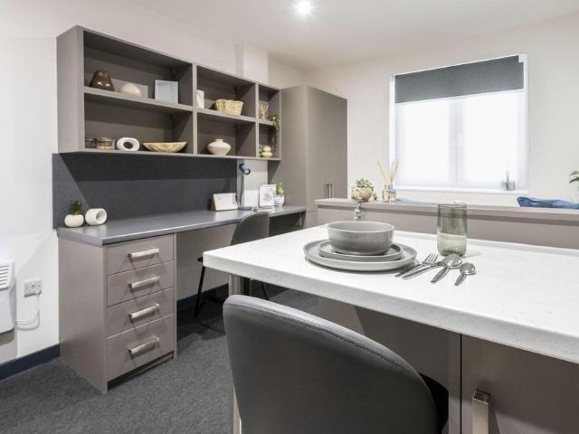 Studio for rent in Stoke, Stoke-on-Trent