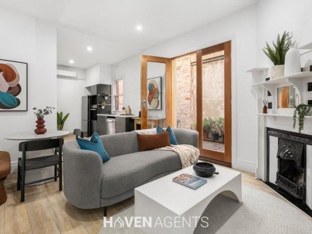 Apartment for rent in Jolimont, Melbourne