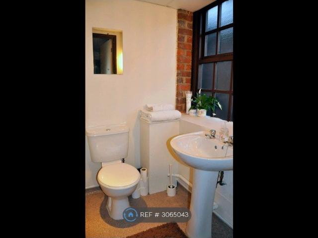 House for rent in Stoke, Stoke-on-Trent