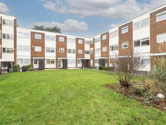 House for rent in Five Acres, Hertfordshire
