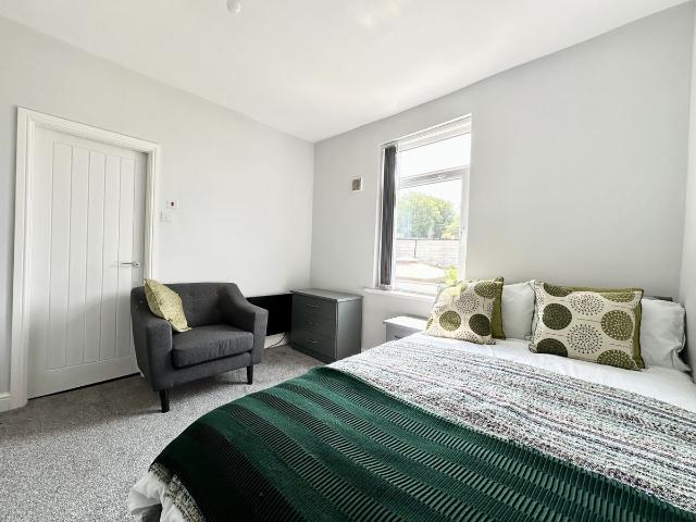 Room for rent in Smithies, Barnsley