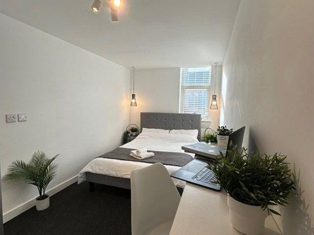 Room for rent in Woolshops, Calderdale