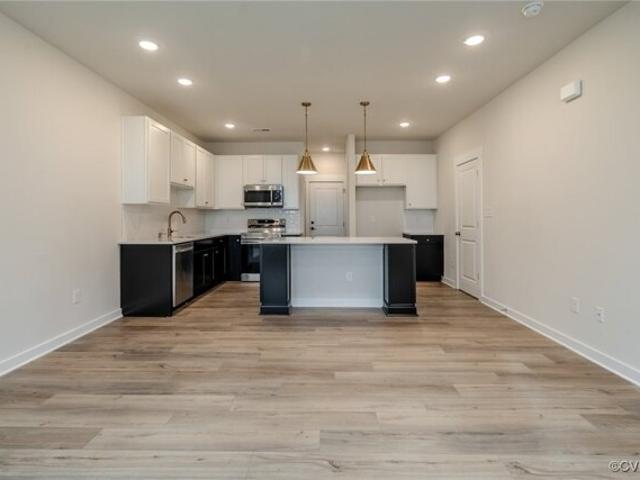 Condo for sale in Richmond