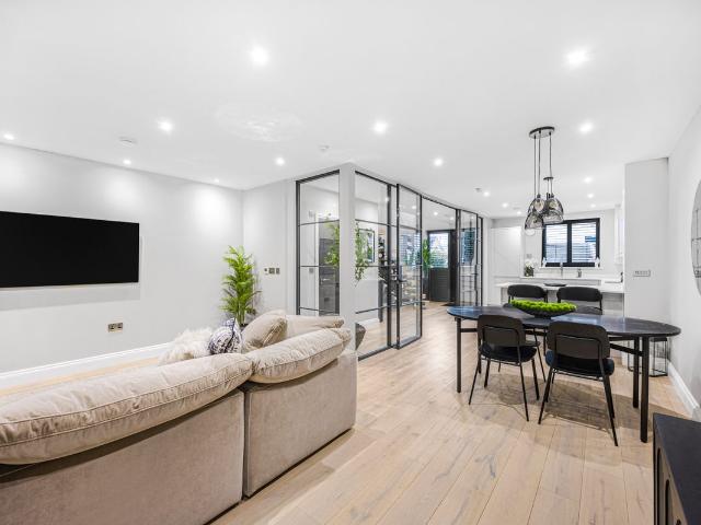 House for rent in Ewens Farm, Cheltenham