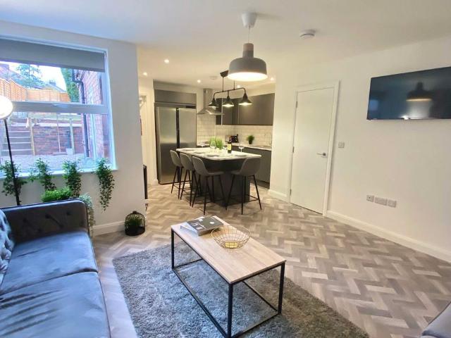 Room for rent in Boothtown, Halifax