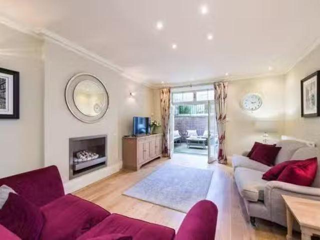 Apartment for rent in Broughton, Scotland