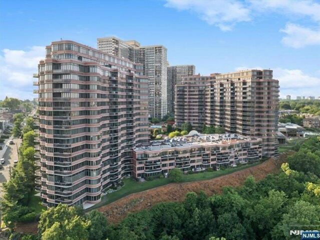 Condo for sale in Cliffside Park, New Jersey