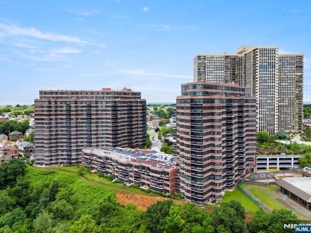 Condo for sale in Cliffside Park Condo for sale in Cliffside Park
