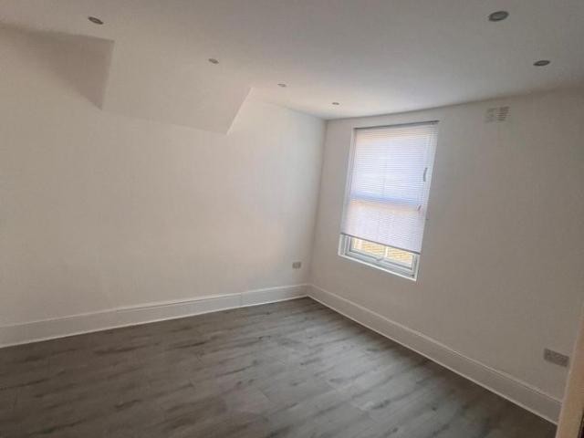 Apartment for rent in Manor Park, Greater London
