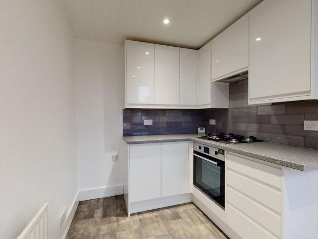 Apartment for rent in Clayponds Gardens, Greater London