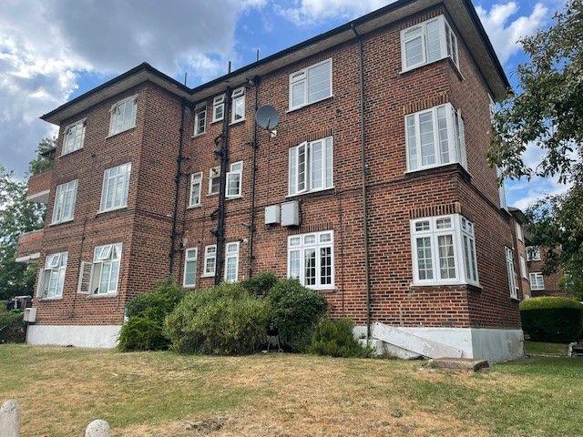 Apartment for rent in Preston, Greater London