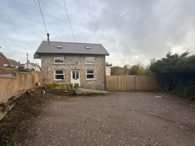 House for rent in Llanfihangel Aberbythych, Wales