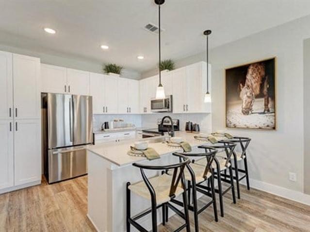 Townhouse for rent in Denton