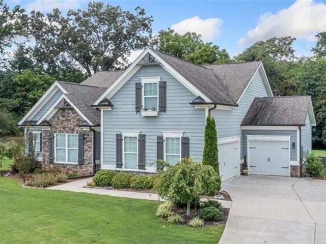 House for sale in Canton