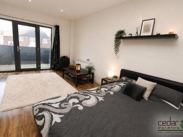 Apartment for rent in Lane, Greater London