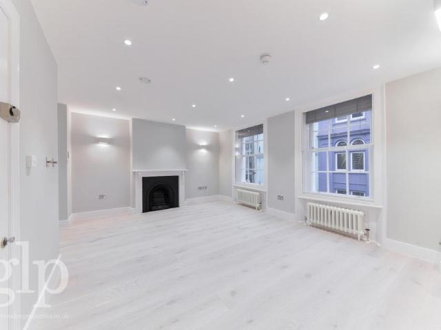 Apartment for rent in Soho, Greater London