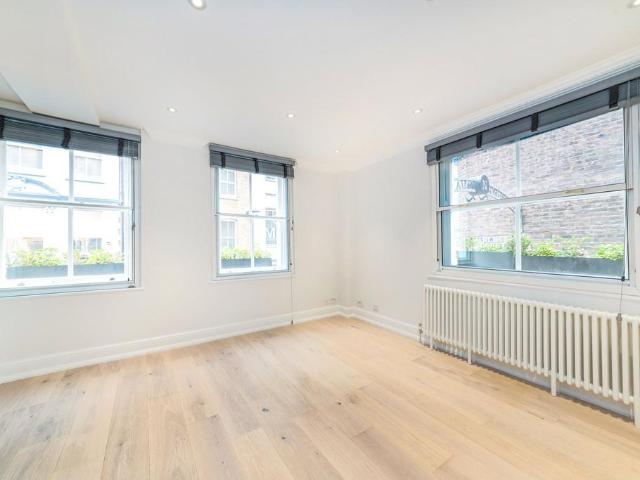 Apartment for rent in Soho, Greater London