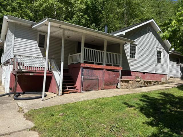 House for sale in Van Lear, Kentucky