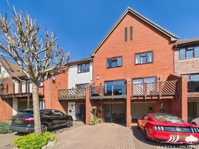 House for sale in Spring Vale, Hampshire