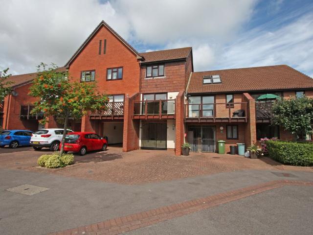 House for rent in Port Solent, City Of Portsmouth