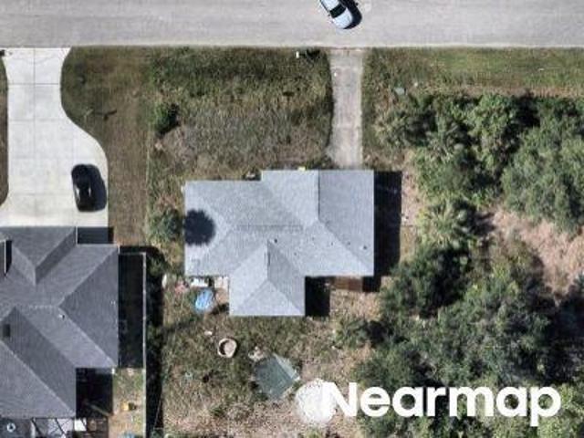 House for sale in Englewood