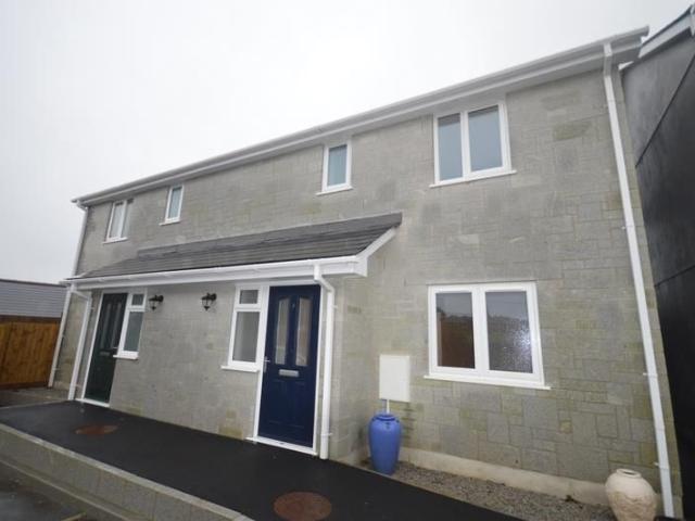 Apartment for rent in Carnkie, Four Lanes