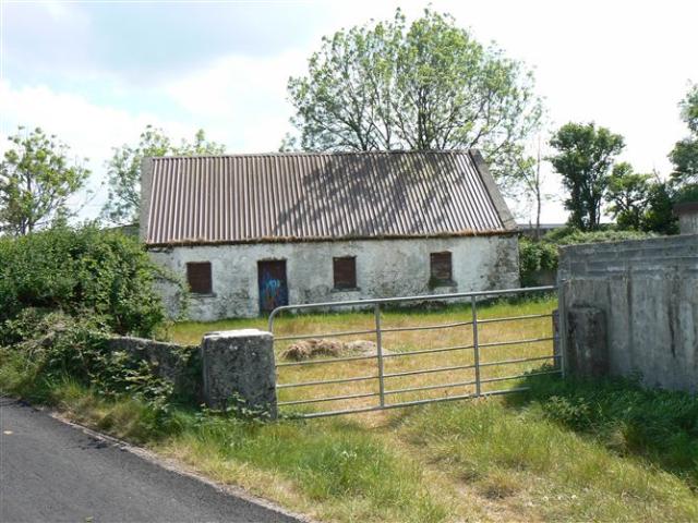 Terraced House for sale in Oranmore, Galway