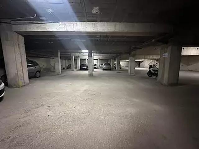 Garage vente à Marseille, Carnoux-en-provence
