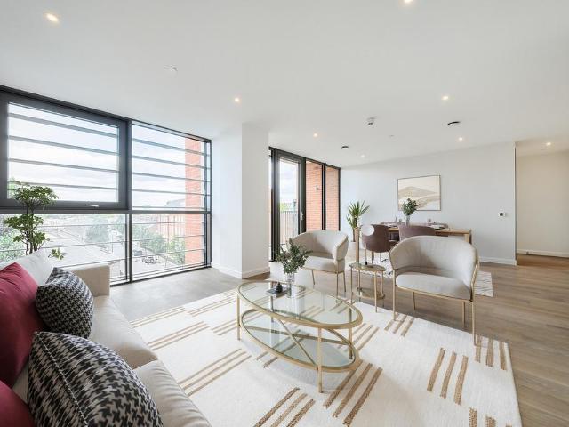 Apartment for rent in Upper Hurlingham, Greater London