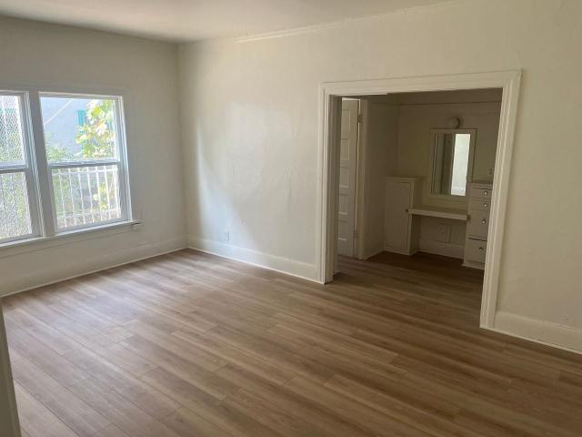 Apartment for rent in Canoga Park, California