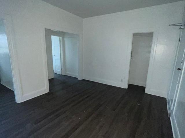 Apartment for rent in Canoga Park, California