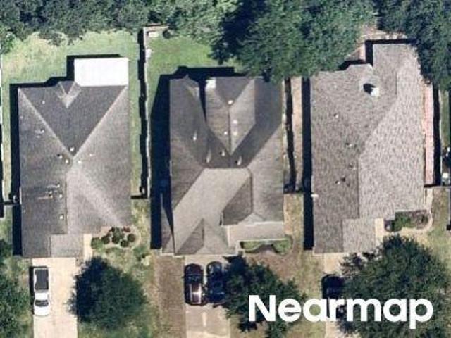 House for sale in Pinehurst, Texas