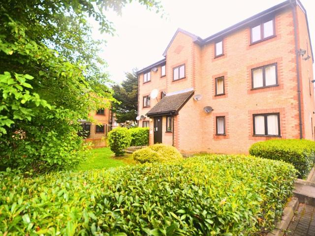 Apartment for rent in Maryland, Greater London