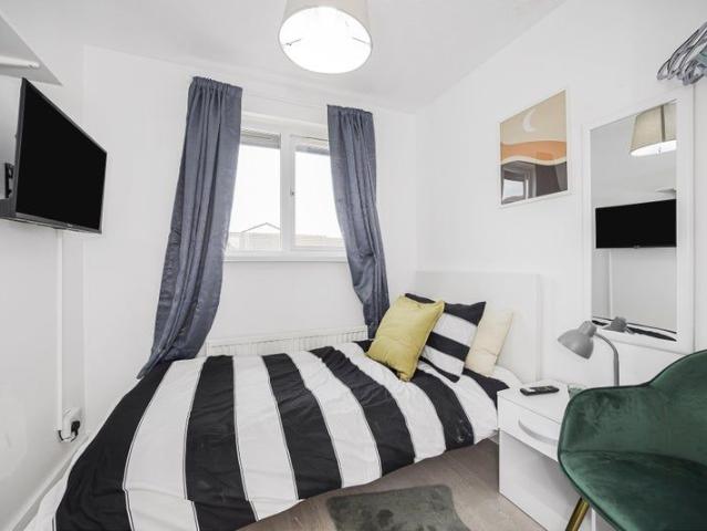 Room for rent in Maryland, Greater London