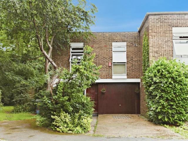 House for rent in London Borough of Croydon, Addiscombe