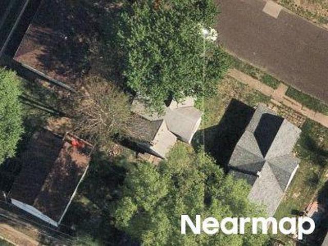 House for sale in Pekin, Illinois