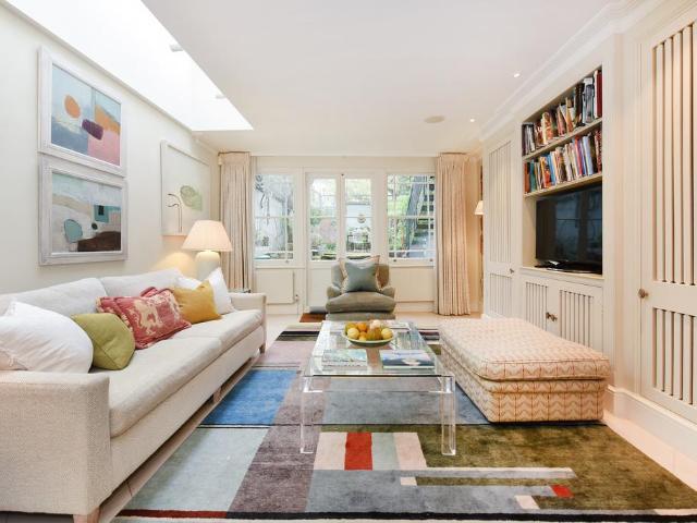 House for rent in Belgravia, Greater London