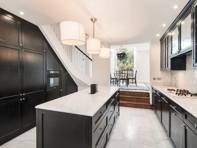 Apartment for rent in Belgravia, Greater London