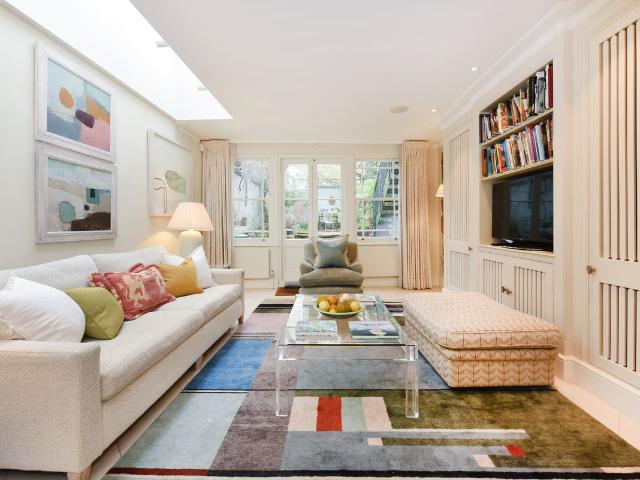 House for rent in Belgravia, Greater London