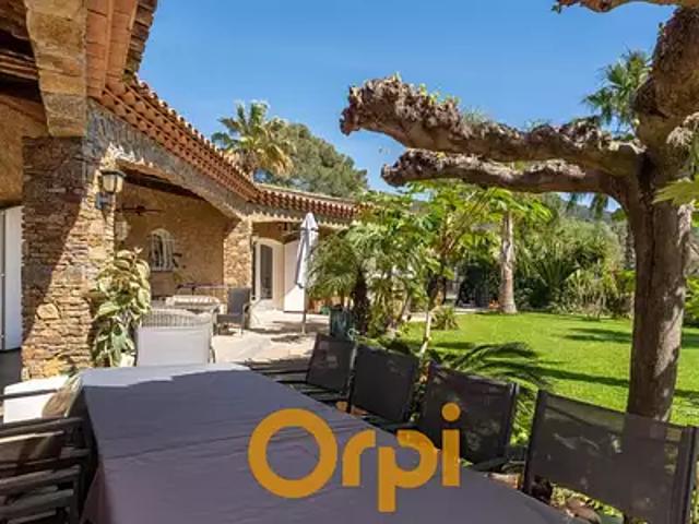 Maison vente à Arrondissement de Toulon, Carqueiranne